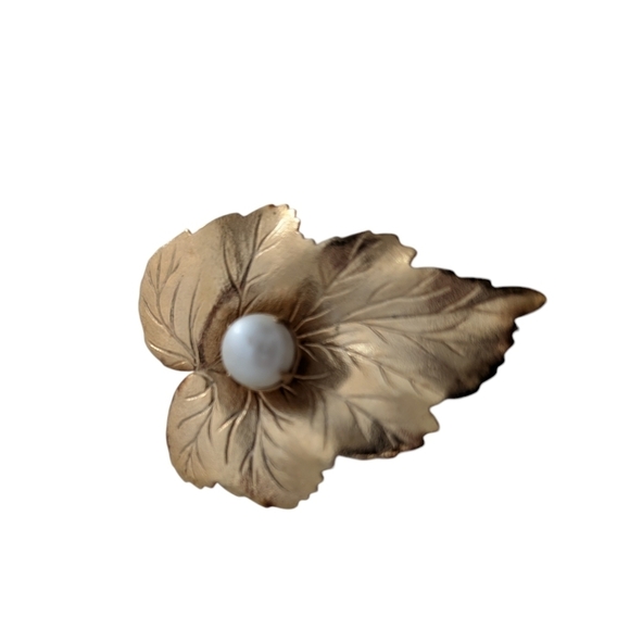 LEAF PEARL Lillypad Gold Vintage Retro Brooch Nature Pin Coro - Picture 4 of 6